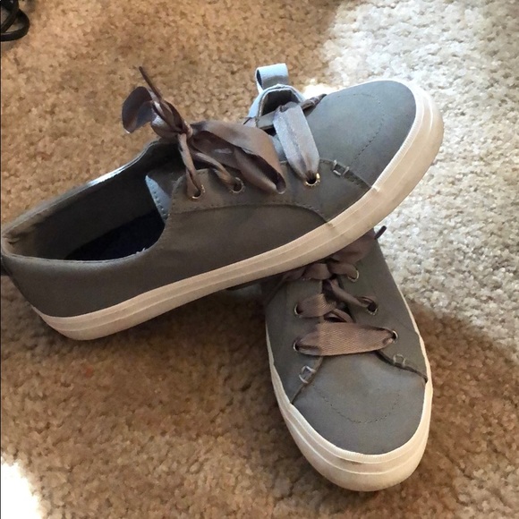 Sperrys Sneakers - Picture 2 of 3